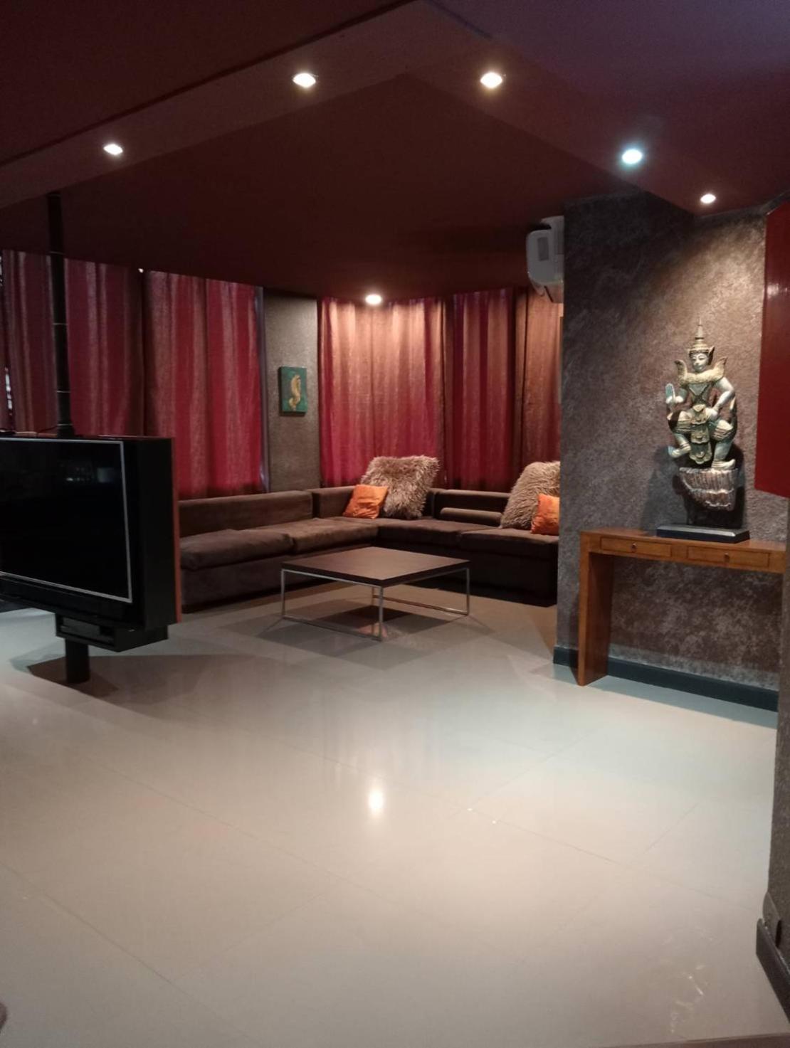 Pasadena Lodge باتايا المظهر الخارجي الصورة